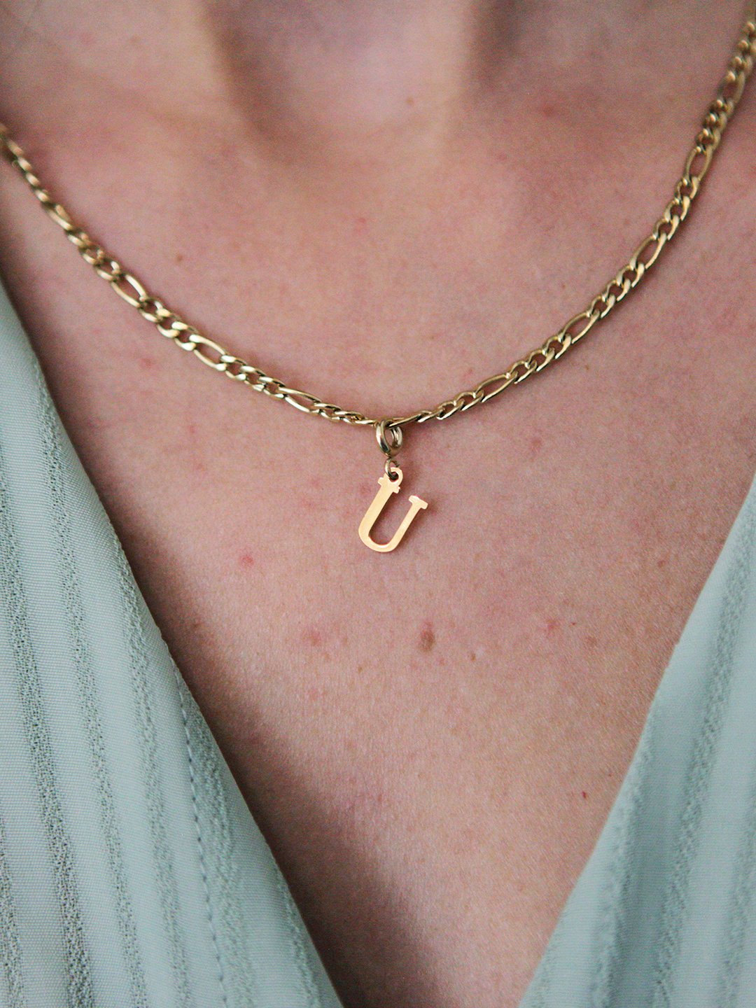 Charm Letra U VESIICA